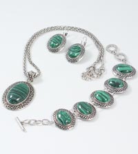 Комплект из малахита. 8318022М